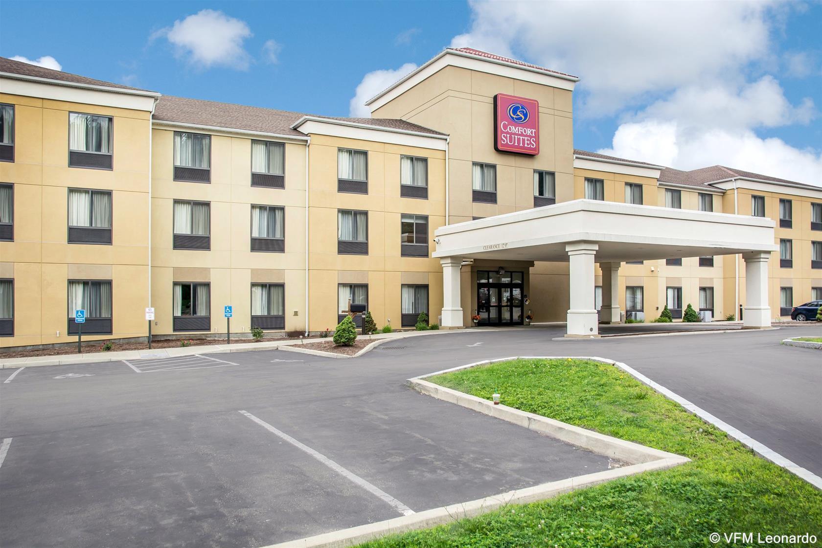 University Inn Vestal Exterior foto